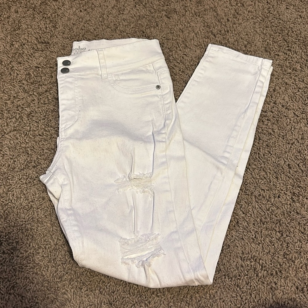 New York & Company white high waisted skinny jeans with rips size 8